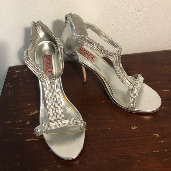 Heels - Picture 2 of 3